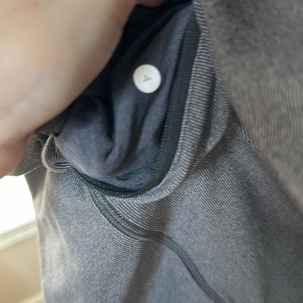 42. Lululemon In Stride Jacket - Picture 5 of 7